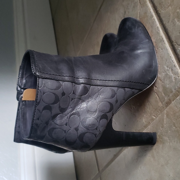 Coach Hanni soft leather booties size 7.5 - Picture 2 of 14